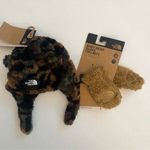 The North Face baby Hat & Mittens